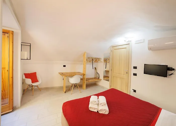 Legno By Houseinnaples דירה נאפולי