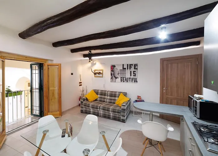 Legno By Houseinnaples דירה נאפולי