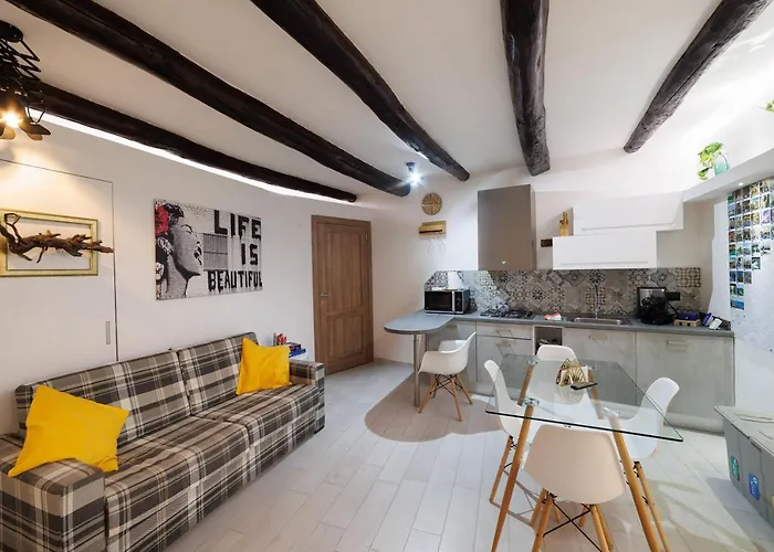 Legno By Houseinnaples דירה נאפולי