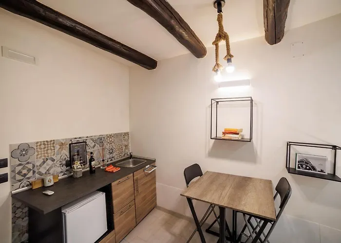 Legno By Houseinnaples * נאפולי